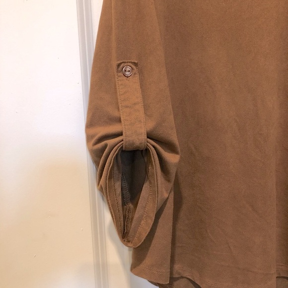 Absolutely Famous Brown Blouse - Picture 3 of 6